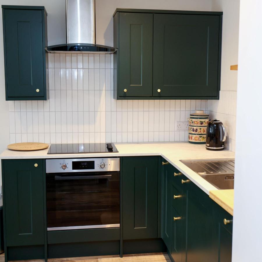 Spacious 1-Bed Apartment With Super King Or Twin In Central Charlbury, Cotswolds ภายนอก รูปภาพ